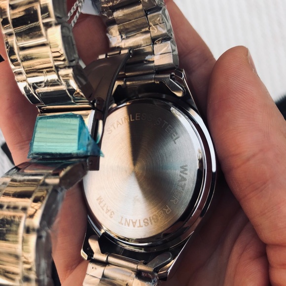 SOLD BNWT watch with Swarovski crystals - Picture 5 of 5